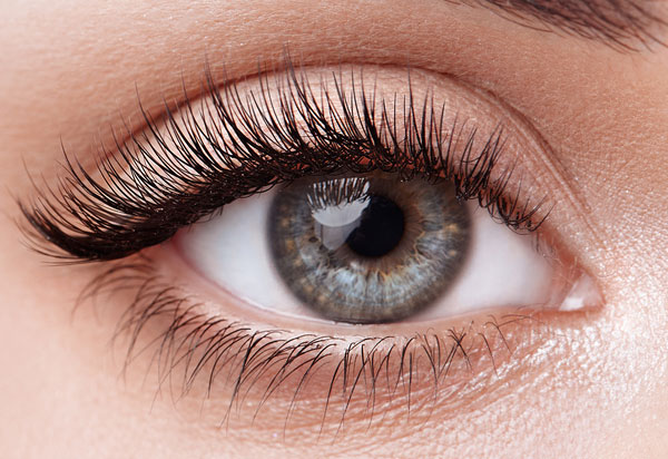 woman eye